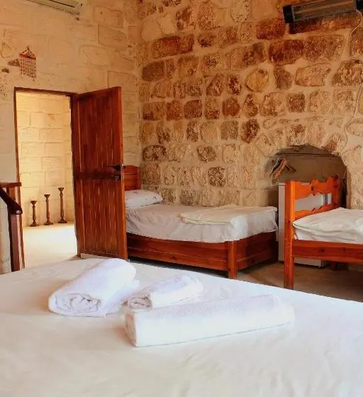 キングサイズベッドのスイートルーム, Mons Masius Boutique Hotel Teras