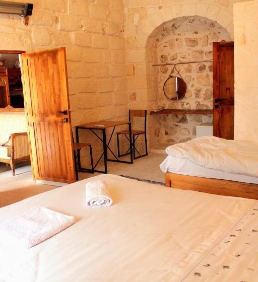 标准三人间, Mons Masius Boutique Hotel Teras