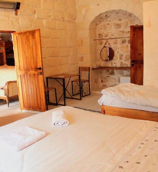 标准三人间, Mons Masius Boutique Hotel Teras