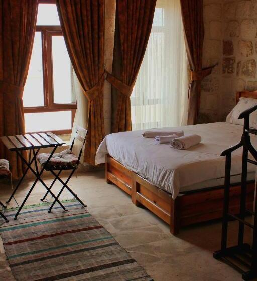 스위트 킹사이즈 침대, Mons Masius Boutique Hotel Teras