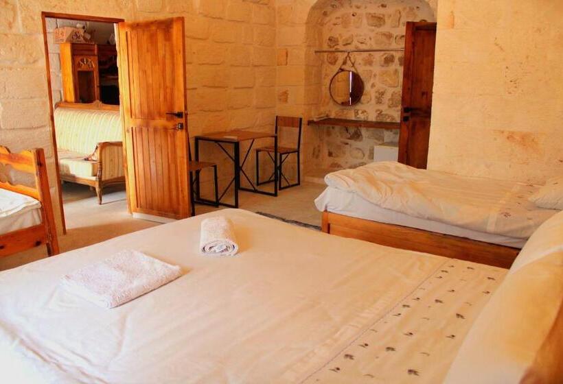 标准三人间, Mons Masius Boutique Hotel Teras