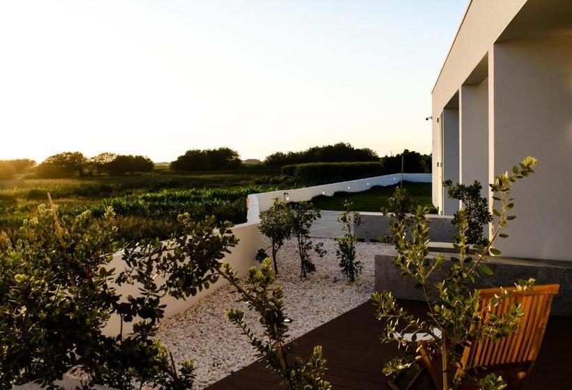 اتاق لوکس با بالکن و چشم‌انداز دریا, Marinhas Bed & Breakfast