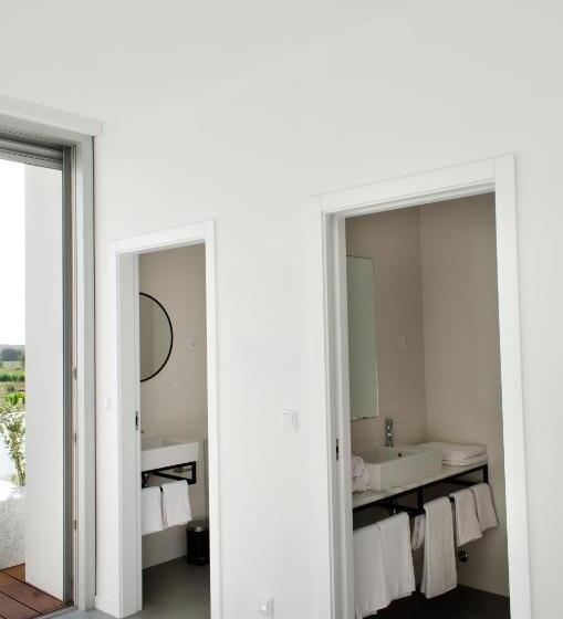 מיטה בחדר משותף, Marinhas Bed & Breakfast