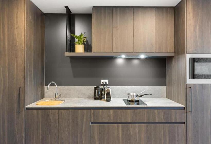 חדר סטנדרט עם מיטת קינג, The Sebel Canberra Campbell