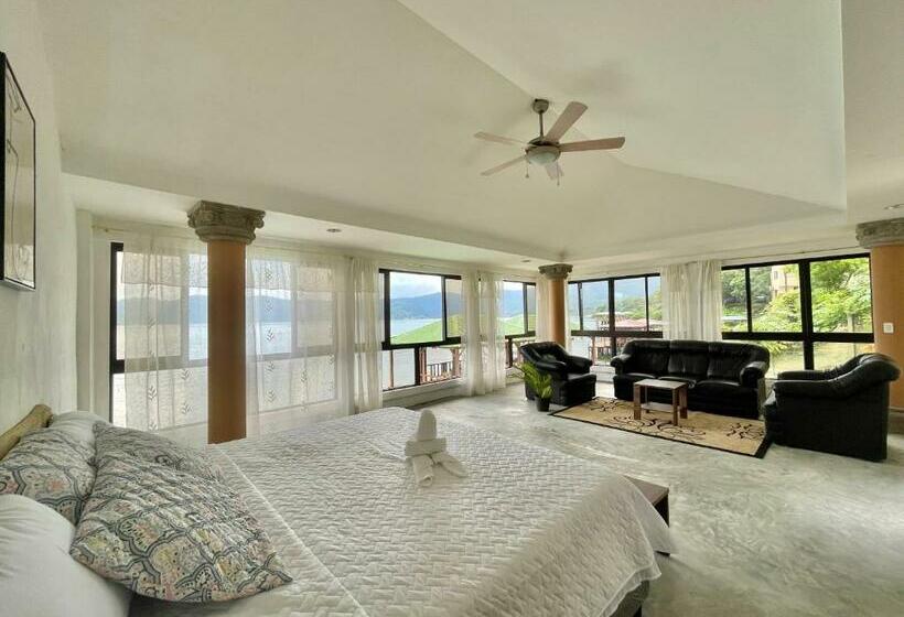 Suite with lake view, Casa Prana, Coatepeque