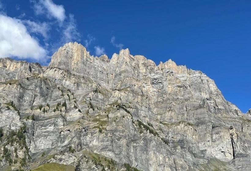 חדר סטנדרט, Gemmi