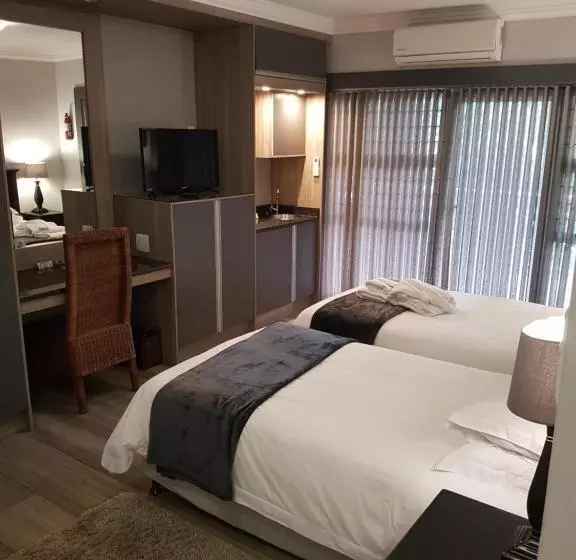 اتاق لوکس, Cornerstone Guest Lodge