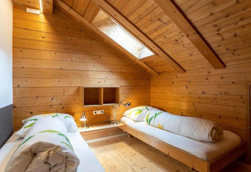 آپارتمان 3 خوابه, Nigschhof