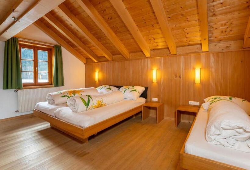 خانه 4 خوابه, Nigschhof