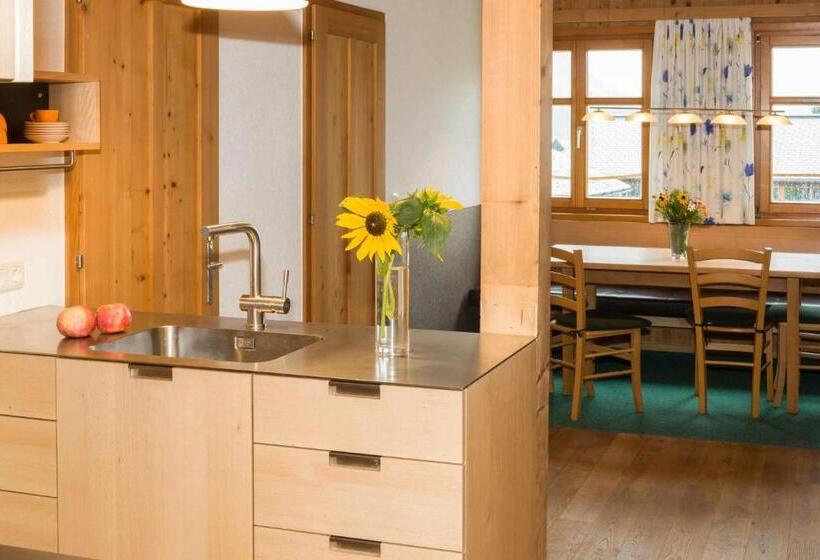 آپارتمان 3 خوابه, Nigschhof