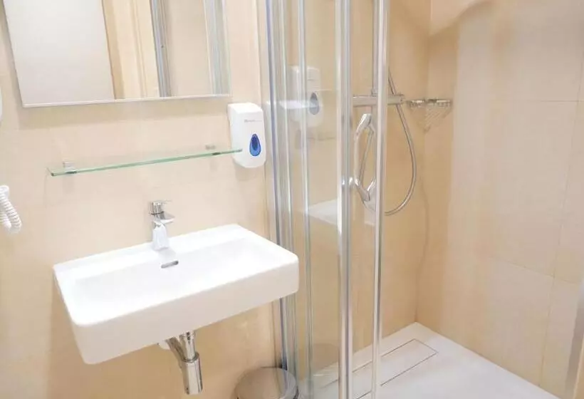 استودیوی استاندارد, Abito