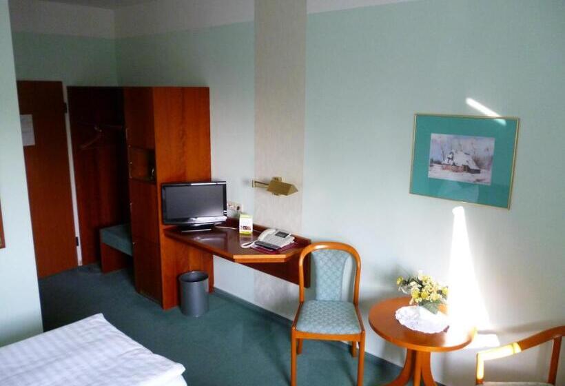 Номер Стандарт Трехместный, Brandenburg