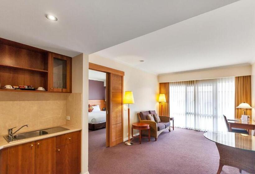 דירת חדר דלוקס, Century Inn