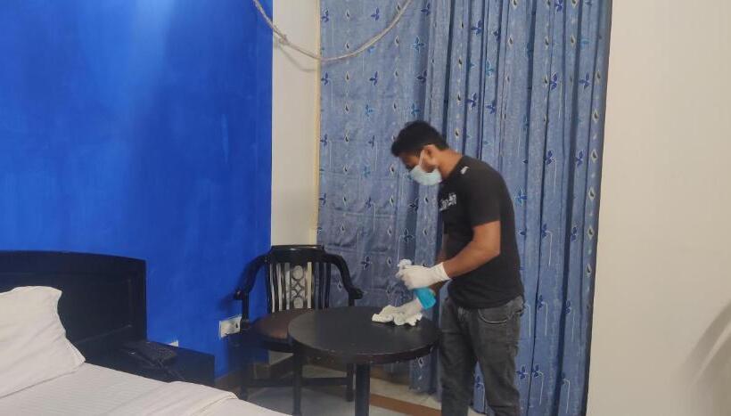 غرفة سوبيريور مطلة على المدينة, City Centre Inn New Delhi