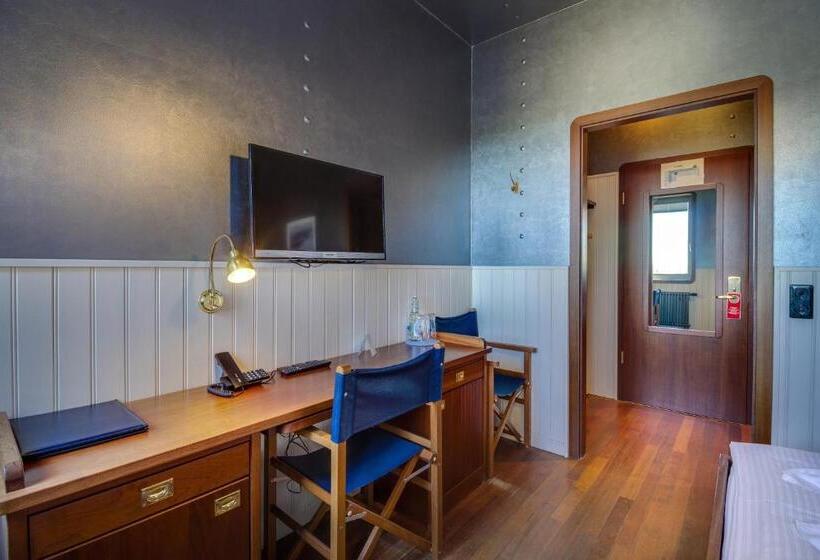 غرفة قياسية فردية, Dömitzer Hafen