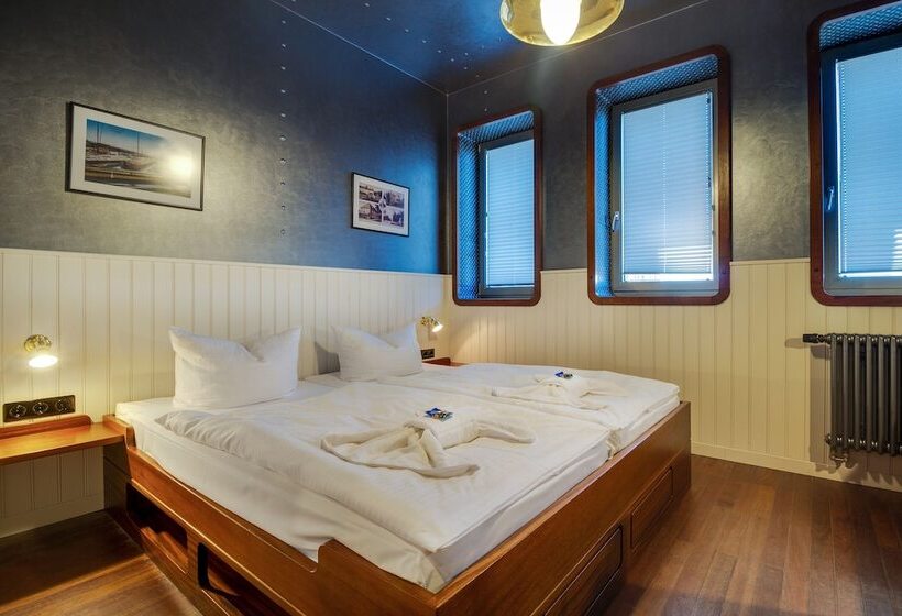 غرفة قياسية, Dömitzer Hafen