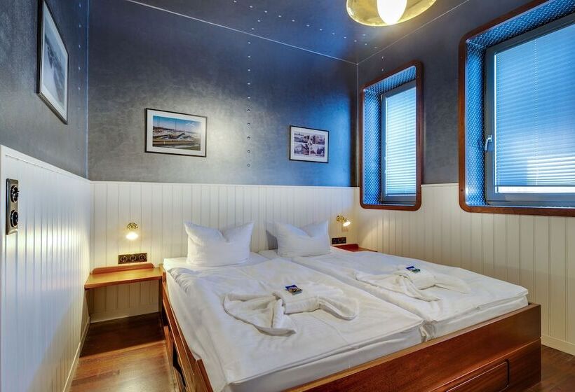 غرفة قياسية, Dömitzer Hafen