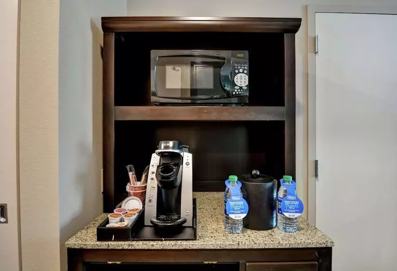 身障者適用スイートルーム, Hilton Garden Inn West Little Rock