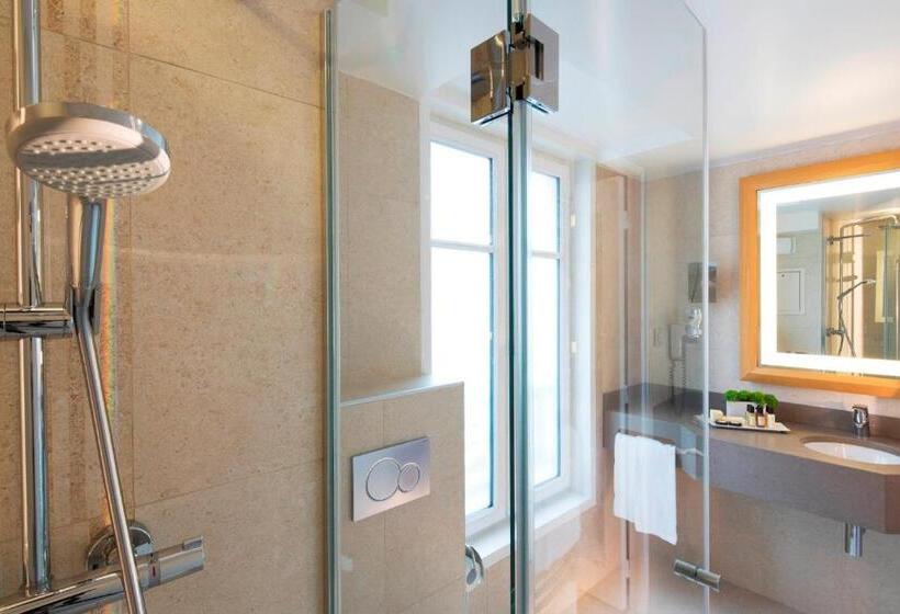 コンフォートルーム, Hôtel Le Relais Des Halles