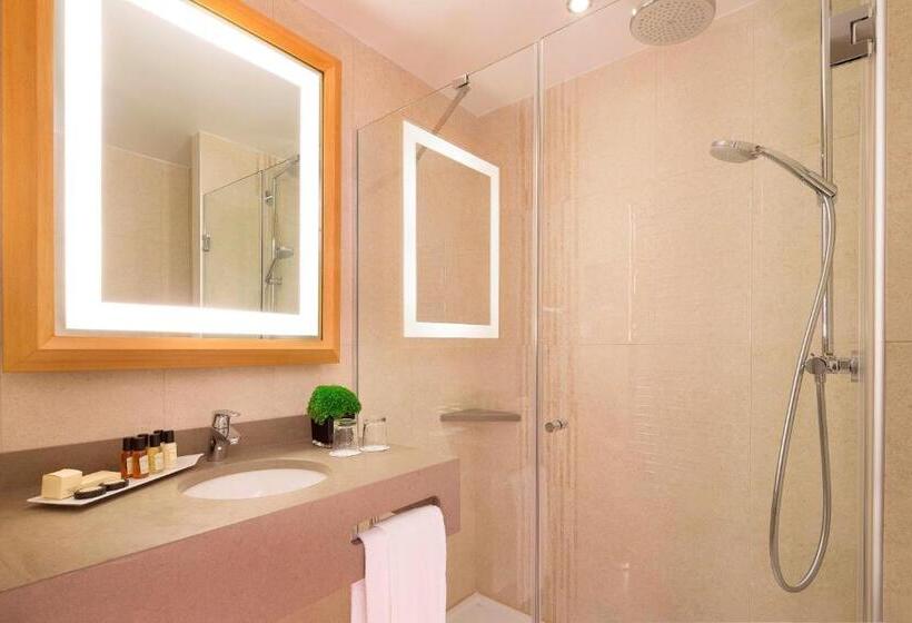 コンフォートルーム, Hôtel Le Relais Des Halles