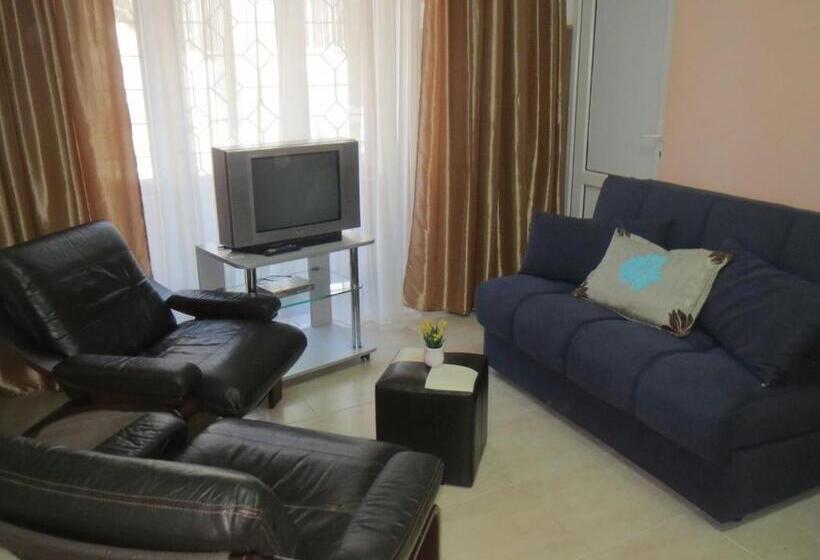 Apartamento 1 Quarto Rés-do-chão, Meidani Guest House