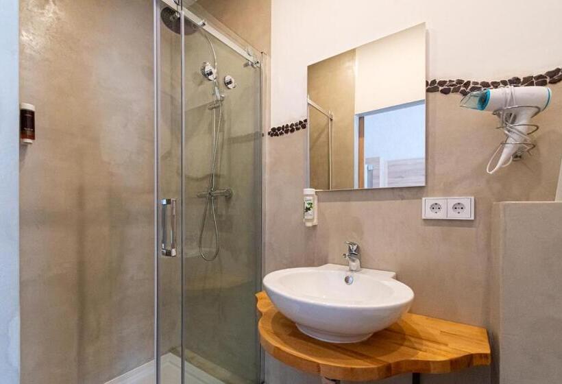 غرفة قياسية فردية, Mettlacher Hof