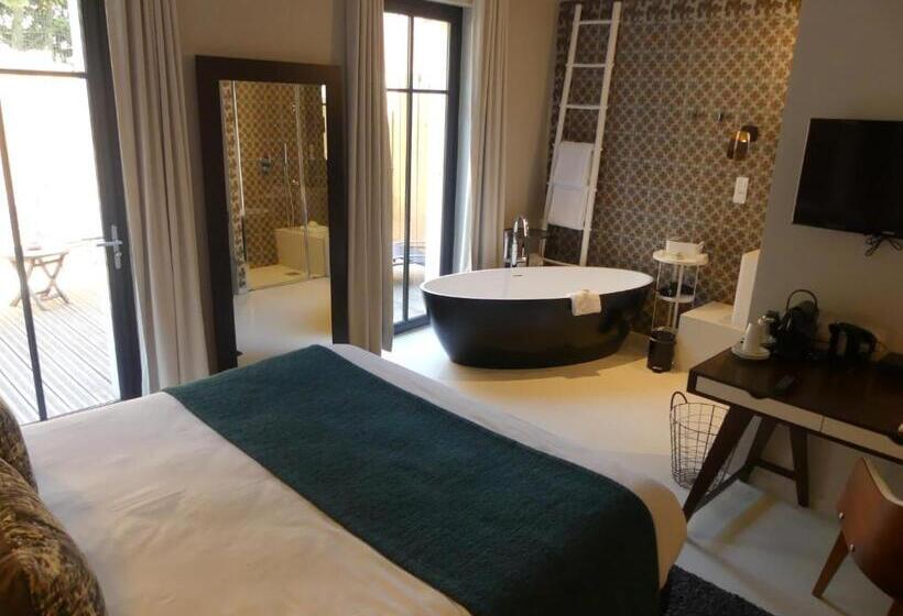 חדר סופריור עם ג'קוזי, Pont Levis  Franck Putelat