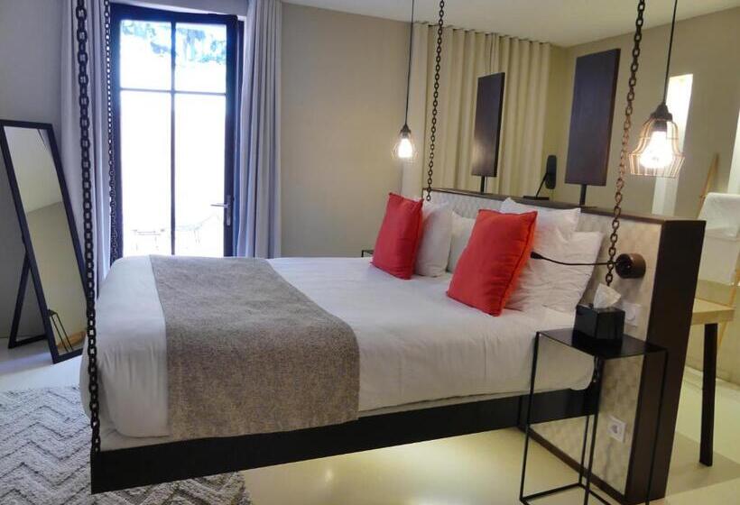 חדר סופריור עם ג'קוזי, Pont Levis  Franck Putelat