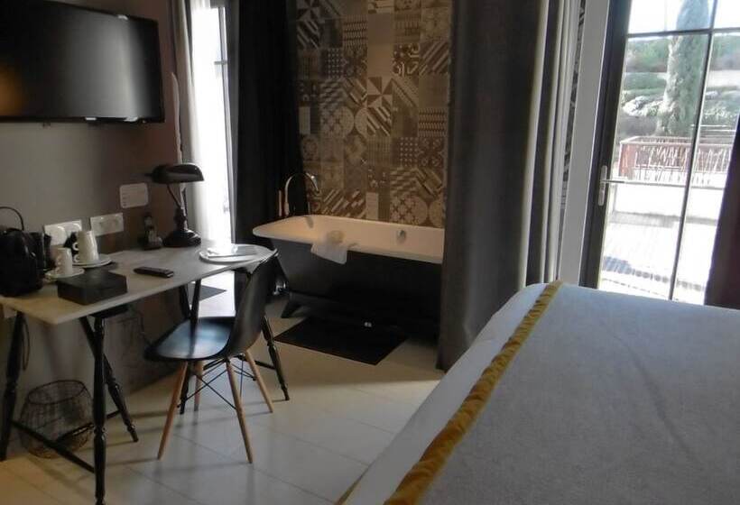 חדר פרמיום, Pont Levis  Franck Putelat