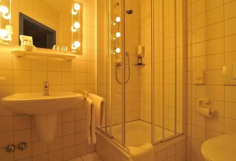 חדר סטנדרט עם מרפסת, & Restaurant Seebrücke