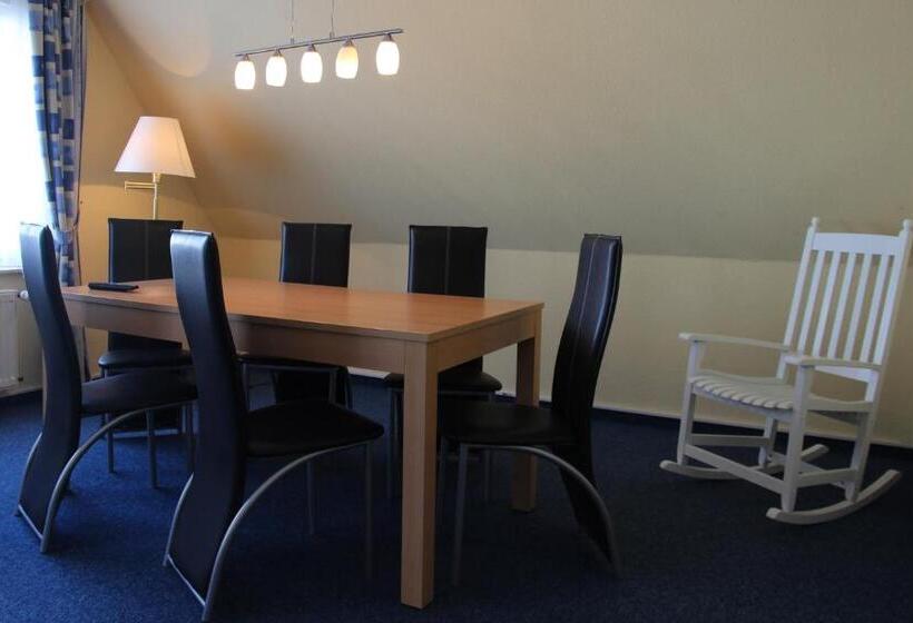 דירת חדר נוף לגינה, & Restaurant Seebrücke