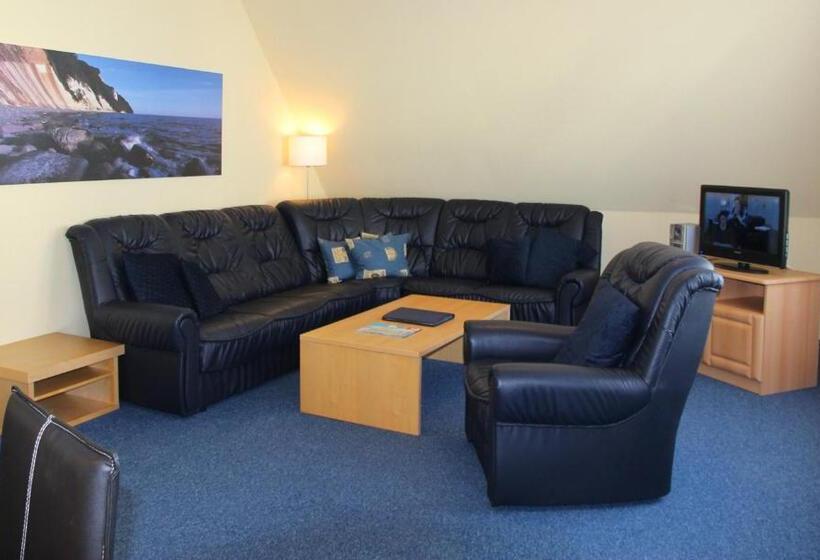 דירת חדר נוף לגינה, & Restaurant Seebrücke