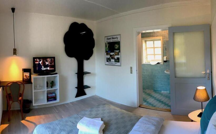 חדר סטנדרט, Skovly