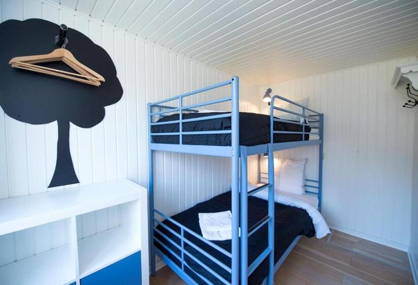 דירת חדר דלוקס, Skovly