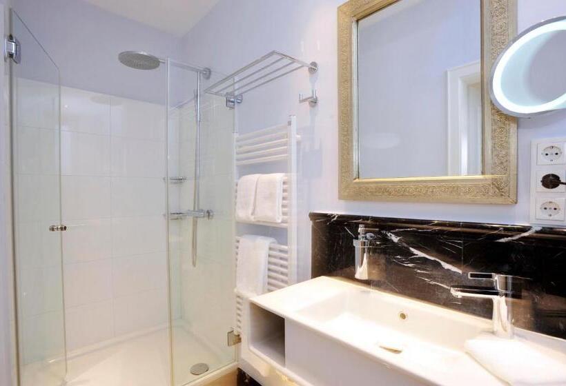 スタンダードルーム, Strandhörn