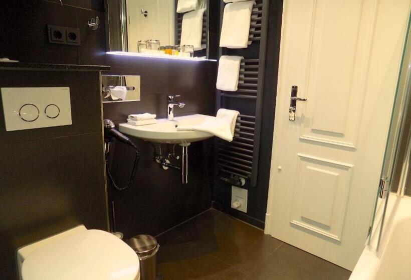 スタンダードルーム, Strandhörn