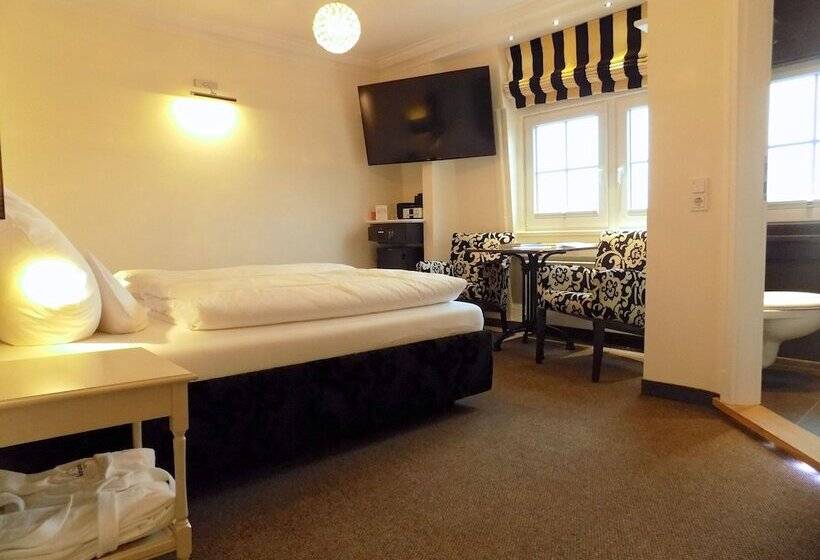 スタンダードルーム, Strandhörn