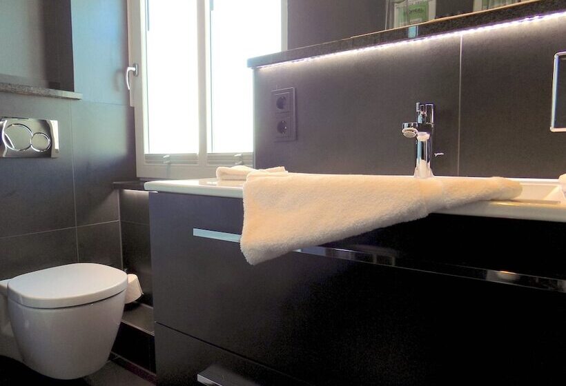 スタンダードルーム, Strandhörn