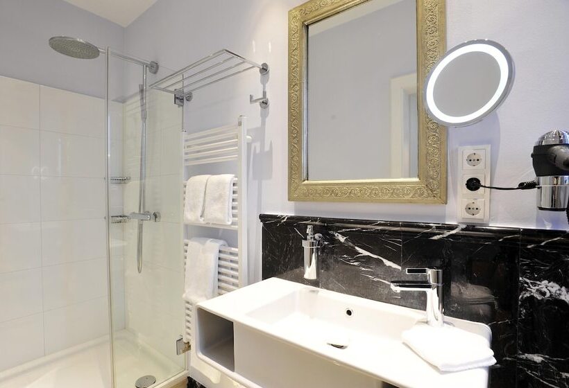 スタンダードルーム, Strandhörn