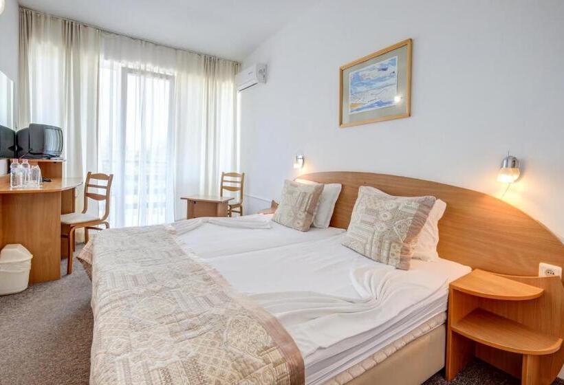 Номер Стандарт, Kini Park Hotel All Inclusive & Free Parking