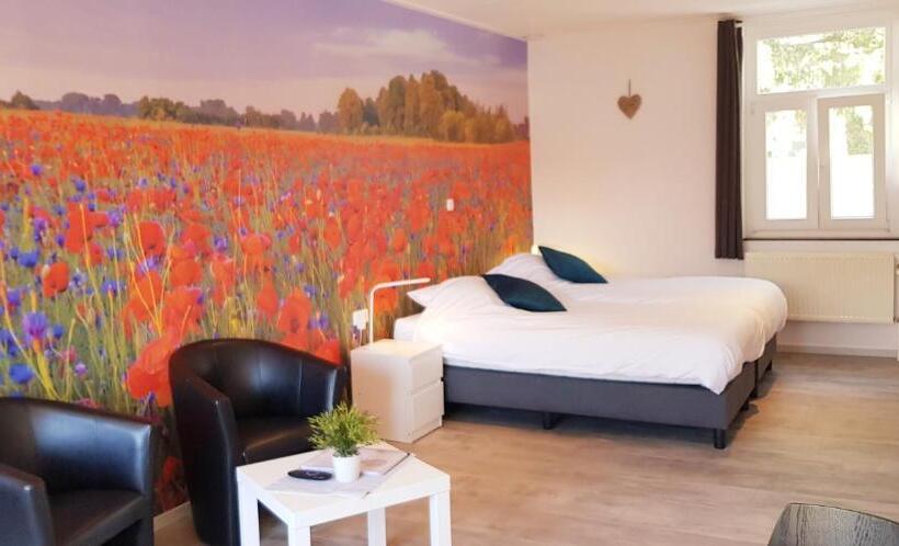 חדר קומפורט, De Heek