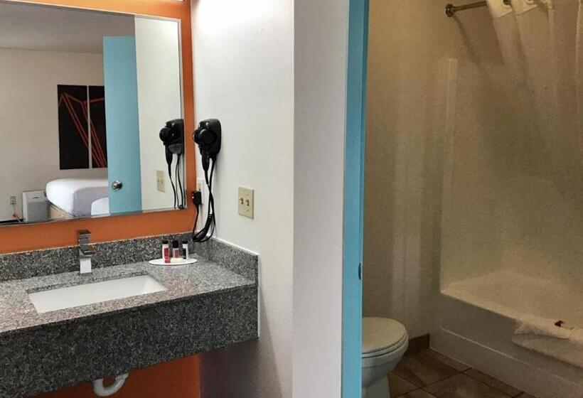 غرفة قياسية, Howard Johnson By Wyndham Spokane