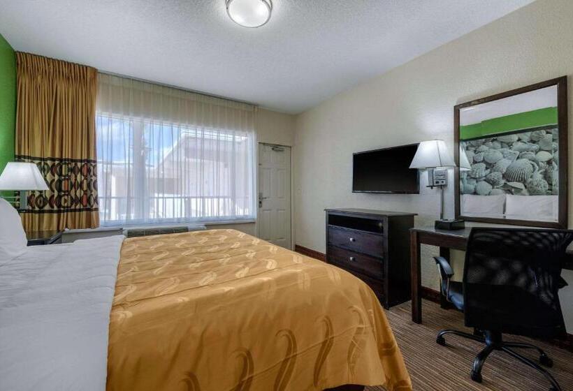 스탠다드 룸 킹사이즈 침대, Quality Inn Daytona Beach Oceanfront