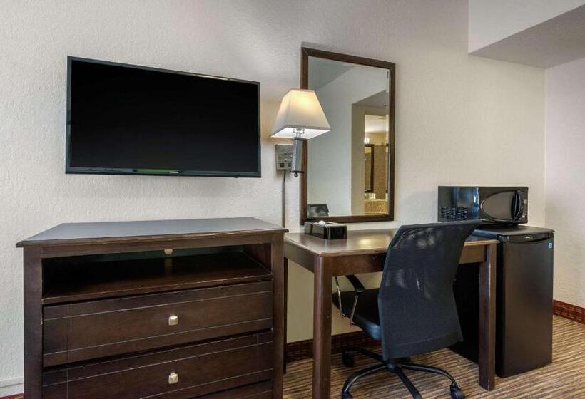 스탠다드 룸 더블 침대 2개, Quality Inn Daytona Beach Oceanfront