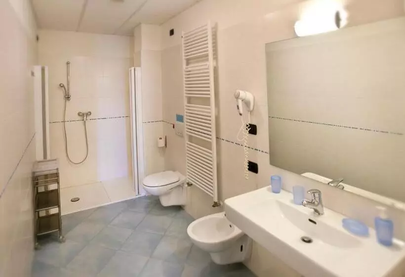 2 Bedrooms Apartment Lake View, Residence Goethe