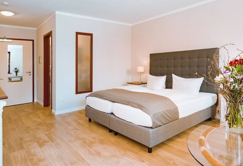 コンフォートルーム, Residenz Am Ostufer