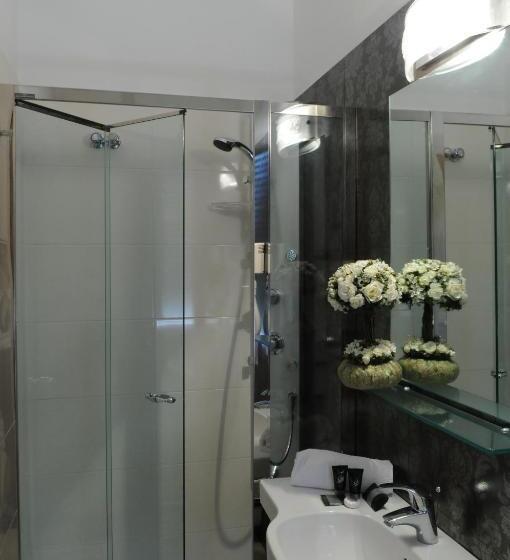 اتاق لوکس, Villa Paola