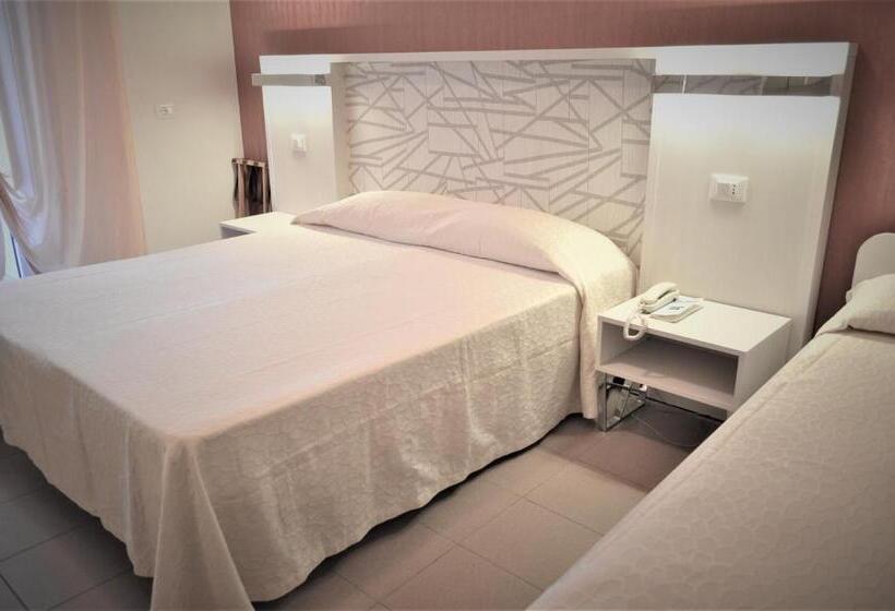 اتاق راحتی سه تخته, Villa Paola