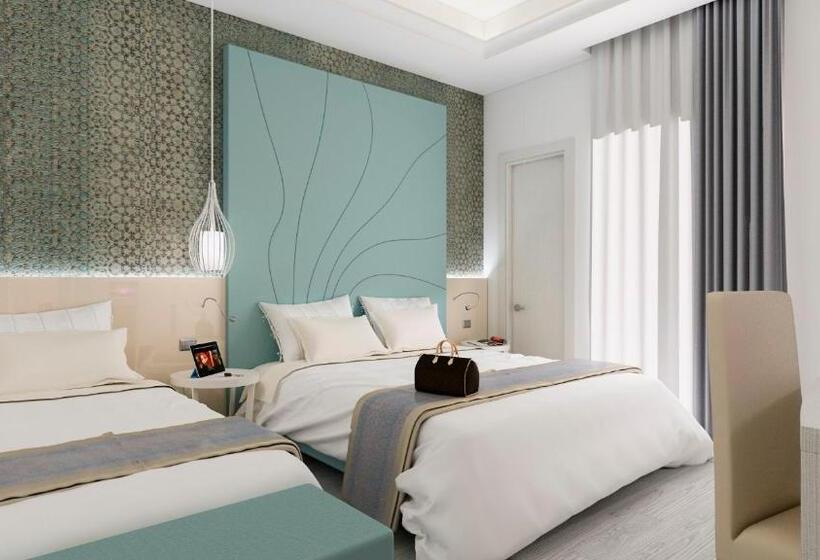 اتاق لوکس سه تخته, Villa Paola