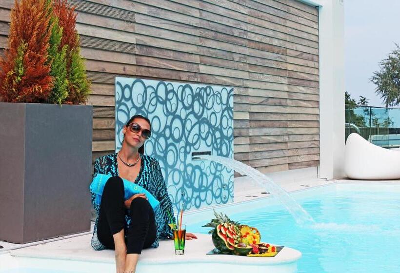 اتاق لوکس, Villa Paola